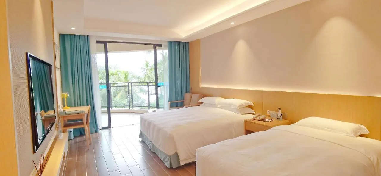 Sanya South China Hotel 4*,