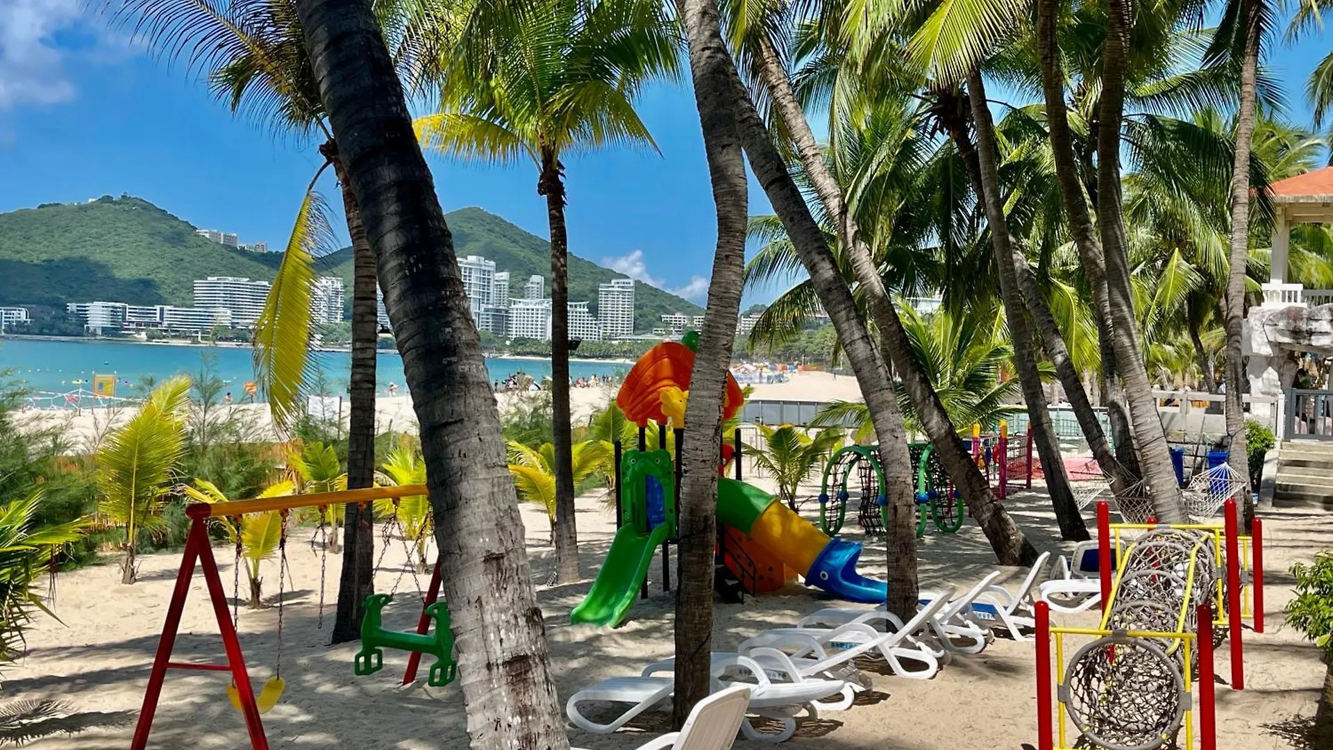 Sanya South China Hotel 4*,  Kina