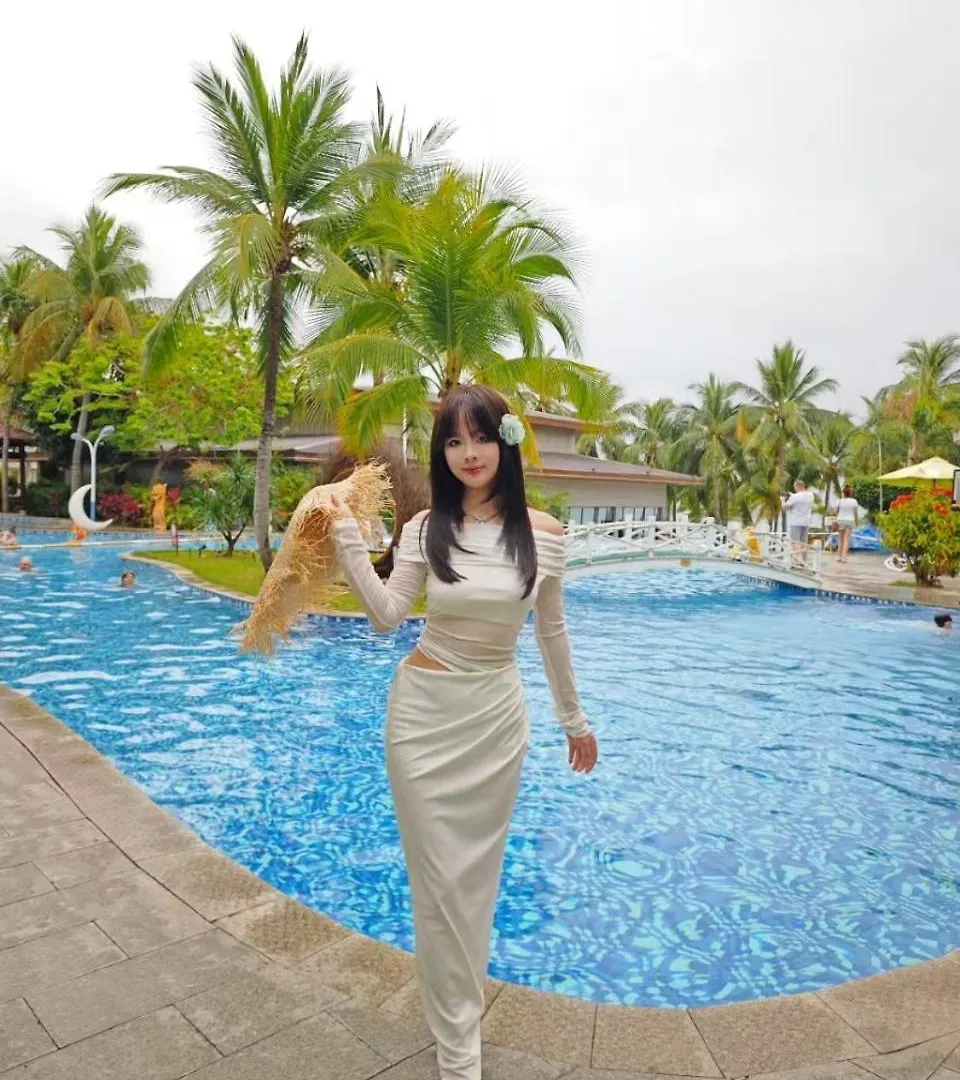 Sanya South China Hotel 4*,  Kina